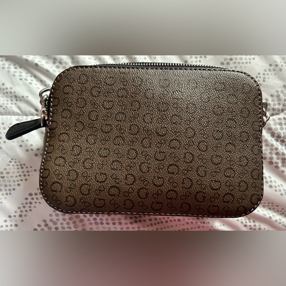 Guess body bag - Picture 3 of 3